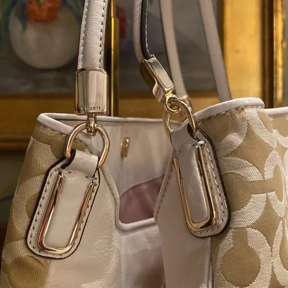 Coach Madison Phoebe Op Art Sateen Bag Purse 26448 Light Khaki Champagne Pink.